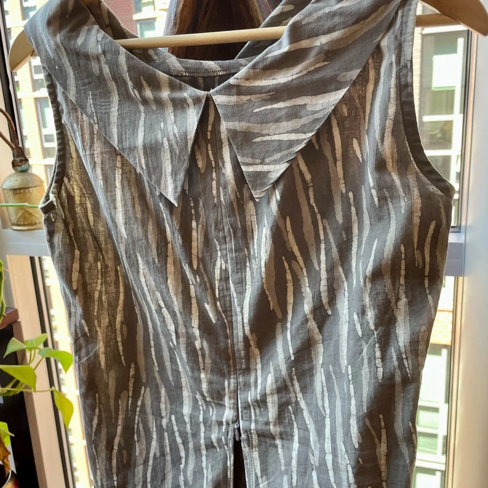 Unique Batik Top - Picture 2 of 3